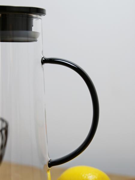 Glaskrug 1,3L mit Deckel - Black High